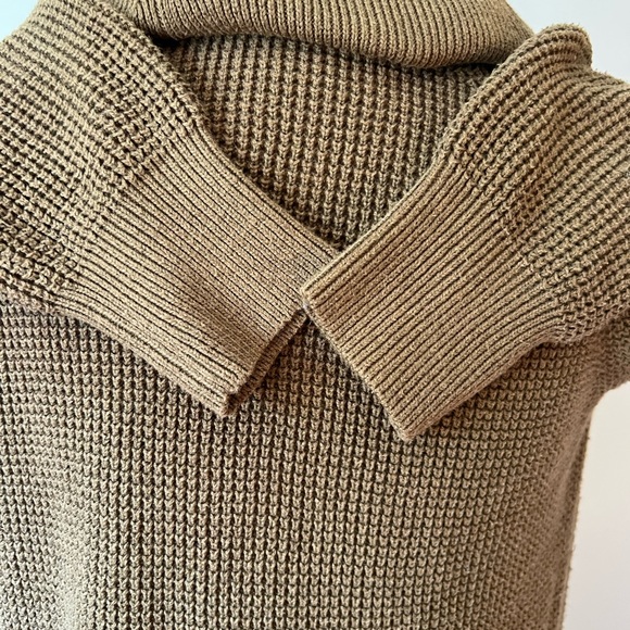 Michael Kors Sweater - Picture 4 of 7